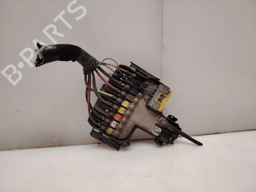 Used Fuse box Fuse box CITROËN C4 Picasso I MPV (UD_) [2006-2015] 37015226 37015226