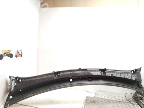 Griglia sotto parabrezza Griglia sotto parabrezza RENAULT MASTER III Van (FV) 2.3 dCi 100 RWD (FV0B, FV0H, FV0K) (101 hp) 37034766 37034766