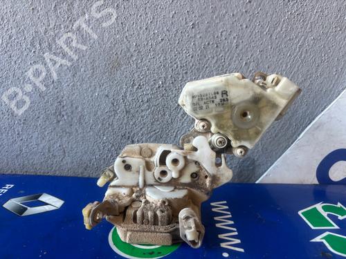 Used Front right lock NISSAN TERRANO II (R20) 2.7 TDi 4WD (125 hp) 24638294