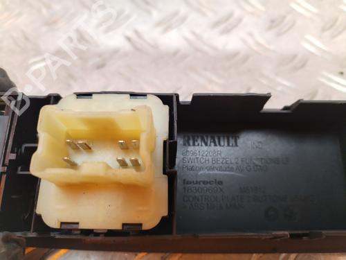Left front window switch RENAULT CLIO IV (BH_) | BP30942983I27