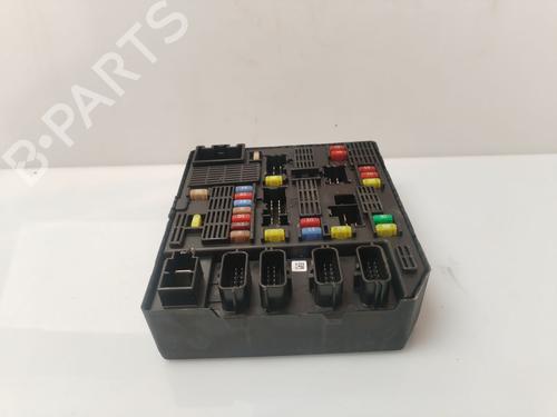 Fuse box RENAULT SCÉNIC III (JZ0/1_) | BP30947038E1