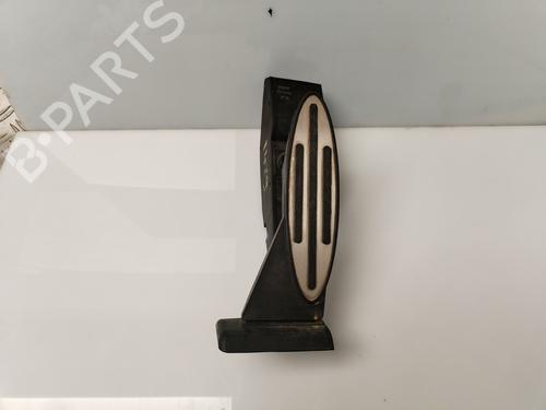 Używane Pedał MINI MINI (R50, R53) Cooper S (170 hp) 30946514