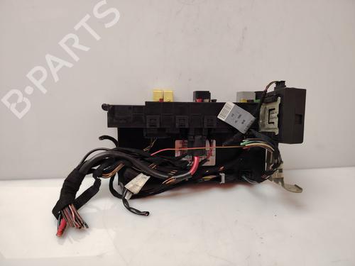 Used Fuse box Fuse box MERCEDES-BENZ C-CLASS (W203) C 200 CDI (203.004) (116 hp) 33005334 33005334