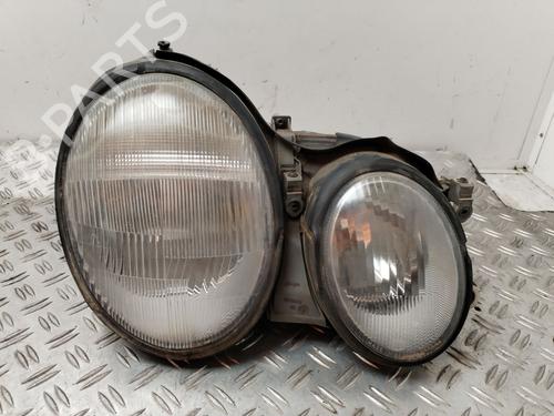 Højre forlygte MERCEDES-BENZ CLK (C208) CLK 230 Kompressor (208.348) (197 hp) 26390482