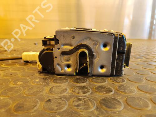 Used Front left lock MERCEDES-BENZ SPRINTER 3-t Van (B906) 211 CDI (906.611, 906.613) (114 hp) 17500694