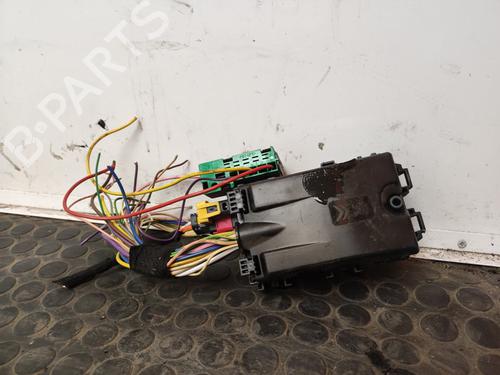 Fuse box CITROËN C4 Picasso II | BP17501287E1
