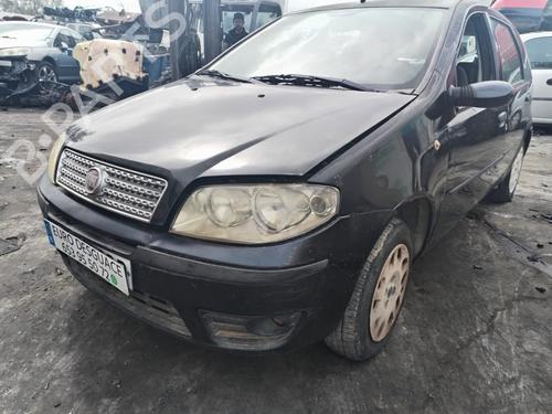 Fuse box FIAT PUNTO Hatchback Van (188_) 1.2 60 | BP25020473E1