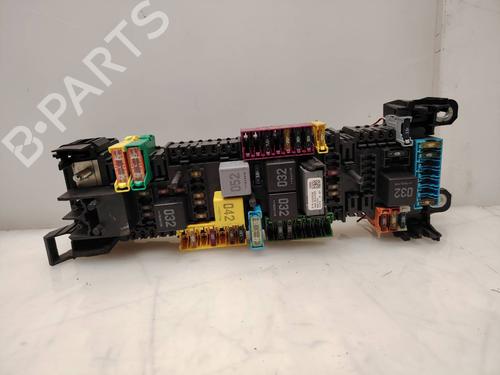 Used Fuse box Fuse box 38939134 38939134