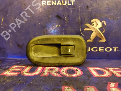 Interrupteur de vitre avant droite RENAULT MASTER III Van (FV) 2.3 dCi 110 FWD (FV0R, FV0W, FV1A) (110 hp) 17508577