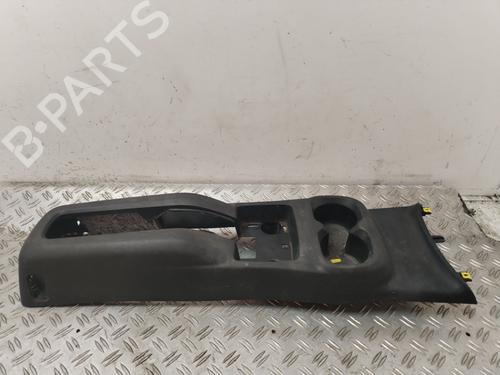 Used Armrest / Center console CITROËN BERLINGO (ER_, EC_) [2018-2025]  30943223
