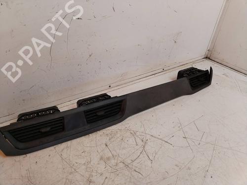 Used Air vent RENAULT RAPID Box Body/MPV (F40_, G40_) [1985-2001]  17505284