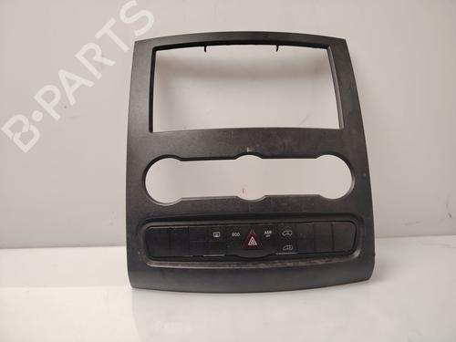 Used Warning switch MERCEDES-BENZ SPRINTER 3-t Van (B906) [2006-2018]  31132019