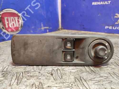 Used Left front window switch RENAULT CLIO III (BR0/1, CR0/1) 1.5 dCi (75 hp) 17500475
