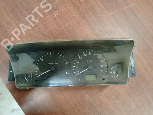 Used Instrument cluster Instrument cluster LAND ROVER DISCOVERY II (L318) 2.5 Td5 4x4 (139 hp) 35725957 35725957