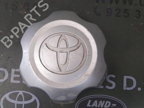 Used Hub cap TOYOTA HILUX VII Pickup (_N1_, _N2_, _N3_) 2.5 D-4D 4WD (KUN25) (144 hp) 25816787