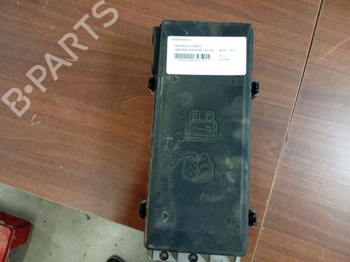 Used Fuse box Fuse box LAND ROVER DISCOVERY II (L318) 2.5 Td5 4x4 (139 hp) 33290143 33290143