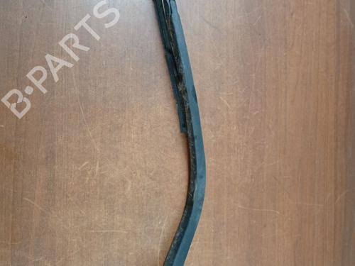 Used Rear windshield wiper arm LAND ROVER DISCOVERY II (L318) 2.5 Td5 4x4 (139 hp) 30142690