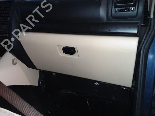 Used Glove box Glove box LAND ROVER DISCOVERY II (L318) 2.5 Td5 4x4 (139 hp) 34613708 34613708