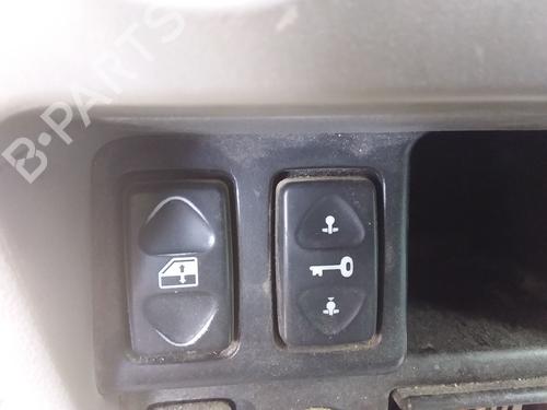 Used Left front window switch LAND ROVER FREELANDER I (L314) 2.0 DI 4x4 (98 hp) 26222701
