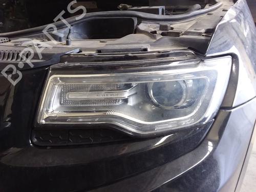 Used Left headlight JEEP GRAND CHEROKEE IV (WK, WK2) 3.0 CRD V6 4x4 (250 hp) 30052057