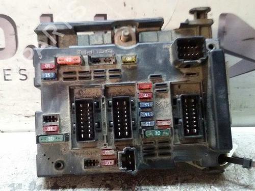 Used Fuse box PEUGEOT 307 (3A/C) 2.0 HDi 90 (90 hp) 17844385
