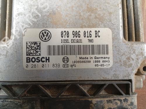 Motorstyringsenhet VW TOUAREG (7LA, 7L6, 7L7) 5.0 V10 TDI | BP30200544M57