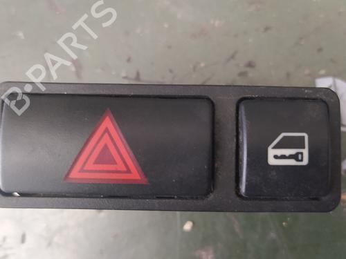 Advarselsbryter BMW 3 Touring (E46) 320 d (136 hp) 17852817