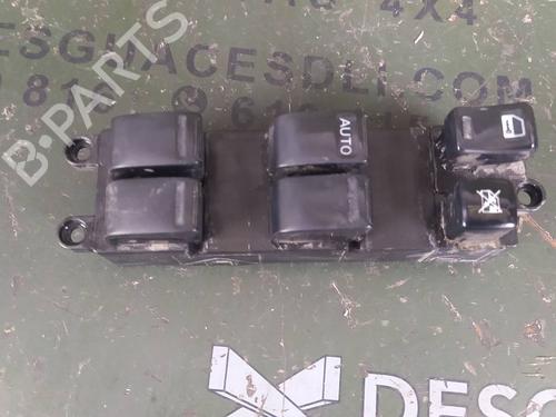 Used Left front window switch NISSAN X-TRAIL I (T30) [2001-2013]  18465297