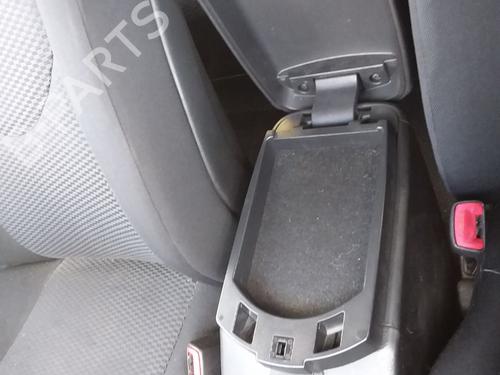 Armrest / Center console TOYOTA RAV 4 III (_A3_) 2.2 D 4WD (ALA30_, ALA30R) | BP26222664I20 