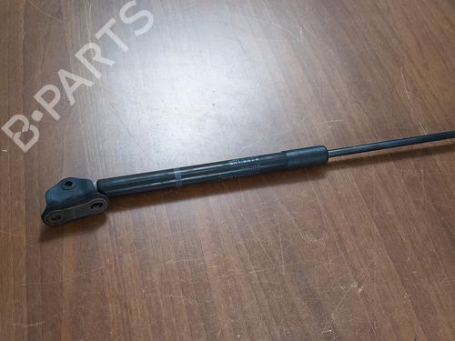 Tailgate lift support TOYOTA YARIS (_P13_) 1.5 Hybrid (NHP130_, NHP130) | BP24432301C138 