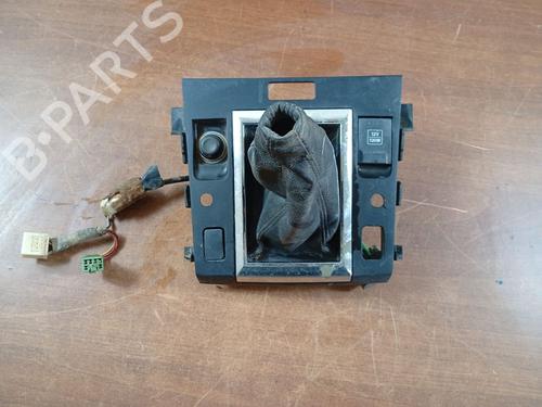 Used Shift knob Shift knob SUZUKI GRAND VITARA II (JT, TE, TD) 1.9 DDiS All-wheel Drive (JT419, TD44, JB419WD, JB419XD,... (129 hp) 30724618 30724618