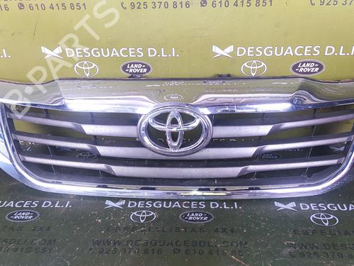 Front grille TOYOTA HILUX VII Pickup (_N1_, _N2_, _N3_) 2.5 D-4D 4WD (KUN25) (144 hp) 17853324