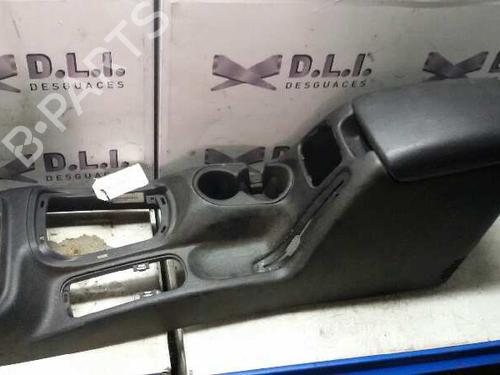 Used Armrest / Center console JEEP CHEROKEE (KJ) 2.5 CRD 4x4 (143 hp) 18465739