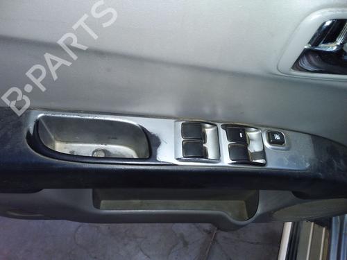 Venstre fortil elrude kontakt MITSUBISHI L200 / TRITON (KA_T, KB_T) [2004-2018]  31613469