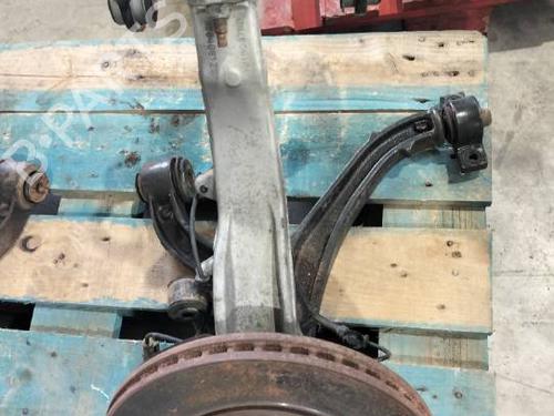 Used Left front steering knuckle Left front steering knuckle JEEP GRAND CHEROKEE III (WH, WK) 3.0 CRD 4x4 (218 hp) 39408140 39408140