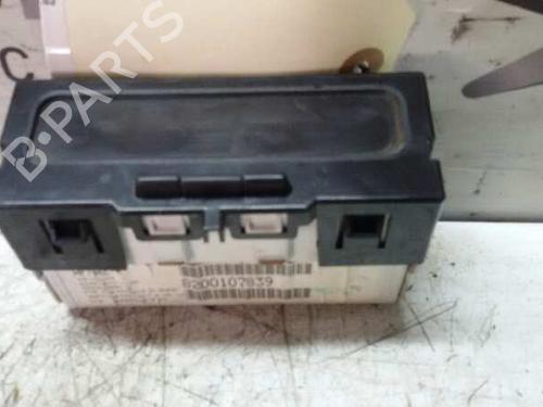 Used Display monitor RENAULT MEGANE II Estate (KM0/1_) 1.9 dCi (KMRG, KM1G, KM0G, KM2C) (120 hp) 17844934