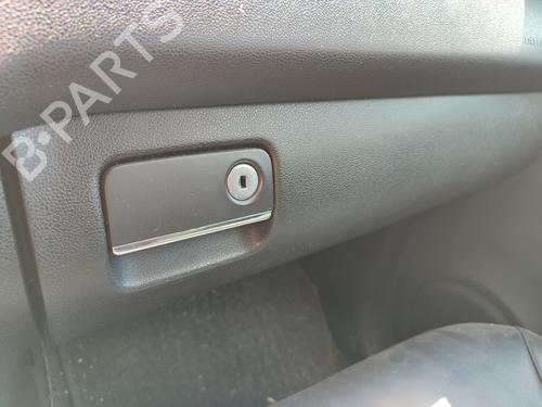Used Glove box MERCEDES-BENZ M-CLASS (W164) ML 500 4-matic (164.175) (306 hp) 18040043