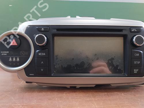 Used Radio TOYOTA YARIS (_P13_) 1.5 Hybrid (NHP130_, NHP130) (101 hp) 24366958