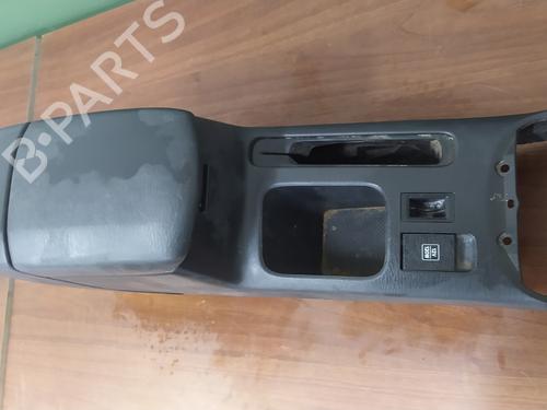 Used Armrest / Center console TOYOTA RAV 4 II (_A2_) 2.0 4WD (ACA21, ACA20) (150 hp) 31593229