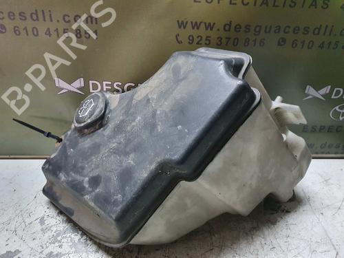 Used Windscreen washer tank BMW 3 Touring (E46) 320 d (136 hp) 17848409