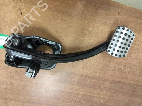 Used Break pedal Break pedal MERCEDES-BENZ M-CLASS (W166) [2011-2015] 40036866 40036866