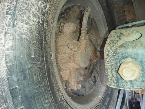 Venstre bremsekaliber bag MITSUBISHI PAJERO II (V3_W, V2_W, V4_W, V5_W) 2.8 TD (V46W, V26W) (125 hp) 27261890