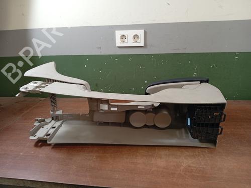 Armrest / Center console FORD FOCUS II (DA_, HCP, DP) | BP31849123I20