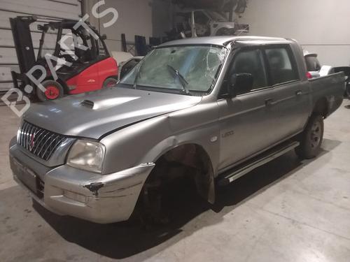 Used Front wiper motor MITSUBISHI L200 (K7_T, K6_T, K5_T) [1996-2011]  31091471