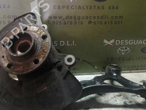 Used Right front steering knuckle VOLVO XC90 I (275) D5 AWD (185 hp) 17848584