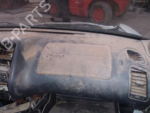 Used Passenger airbag NISSAN TERRANO II (R20) 2.7 TDi 4WD (125 hp) 32033495