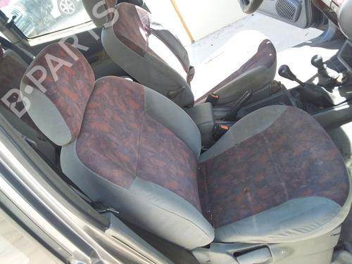 Used Right front seat NISSAN TERRANO II (R20) 2.7 TDi 4WD (125 hp) 26140833