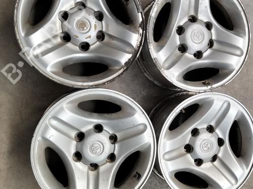 Used Wheel set Wheel set TOYOTA LAND CRUISER 90 (_J9_) 3.0 TD (KZJ90_, KZJ95_, KZJ90R, KZJ95R, KZJ90W, KZJ95W) (125 hp) 36559457 36559457