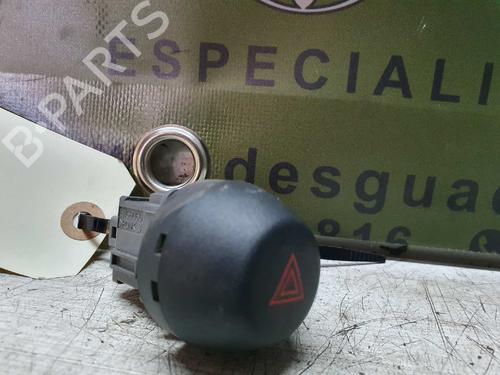 Used Warning switch TOYOTA RAV 4 III (_A3_) 2.2 D 4WD (ALA30_, ALA30R) (136 hp) 17848364