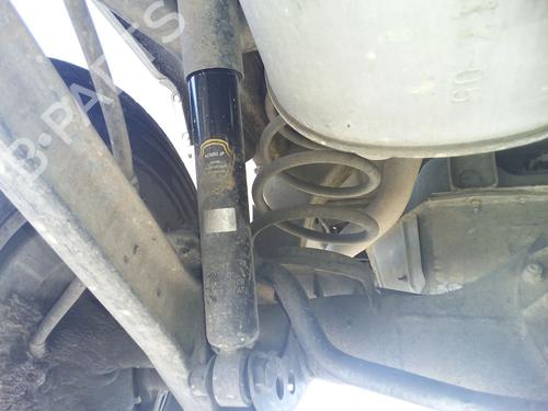 Højre bagtil støddæmper MITSUBISHI GALLOPER (JK-01) 2.5 TD intercooler (99 hp) 25816861